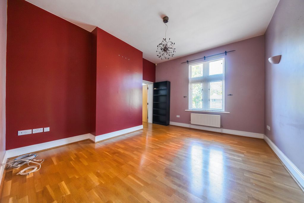 Property photo 2 of 16 1507932-9-6A7B4B7...