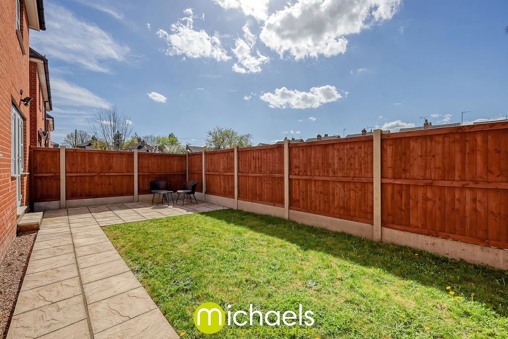 Property photo 2 of 22