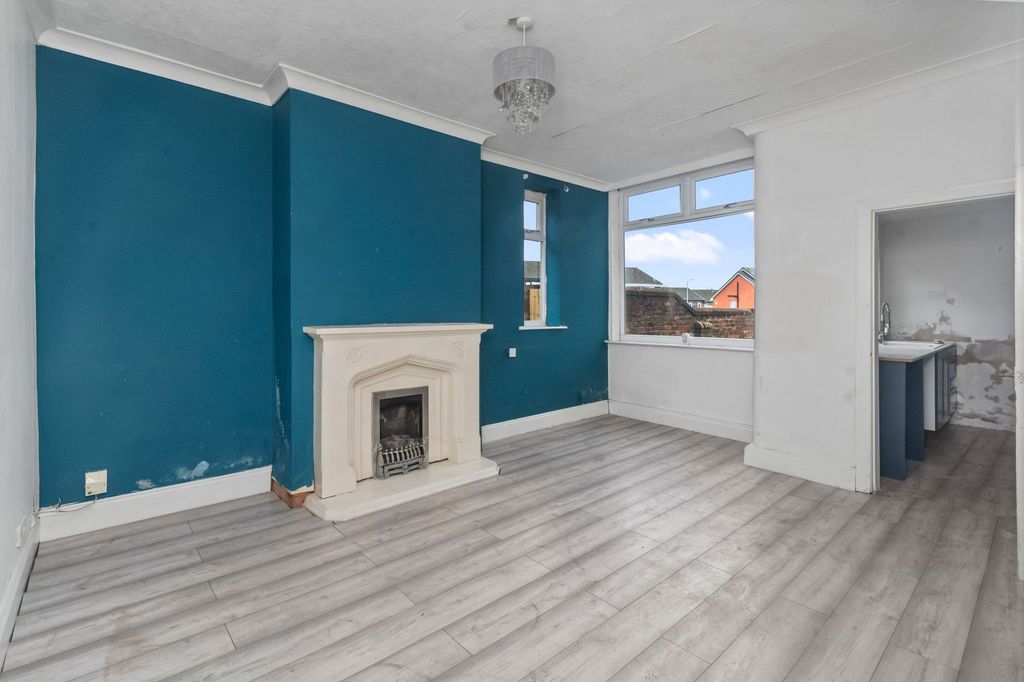 Property photo 3 of 26