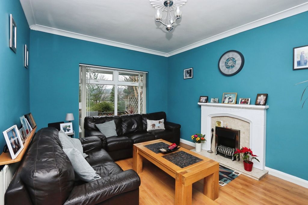 Property photo 2 of 22 Lounge