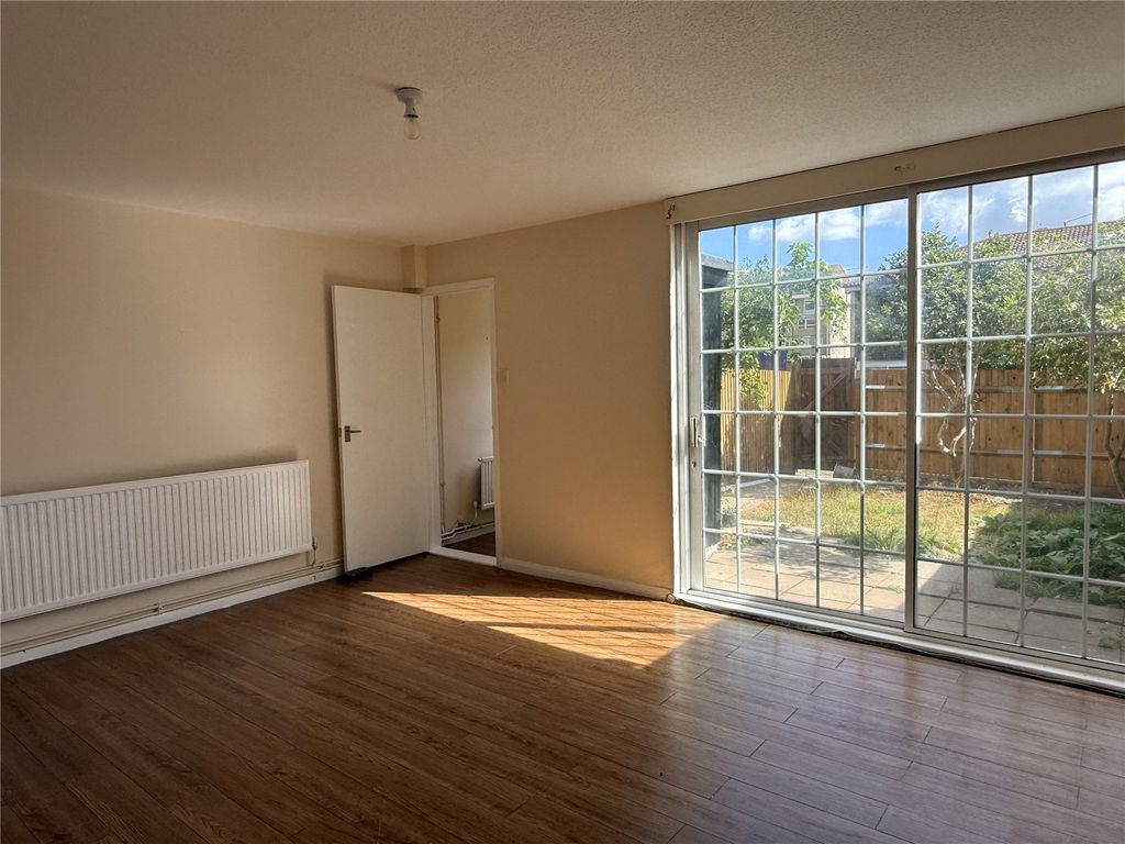 Property photo 2 of 14 Picture No. 05