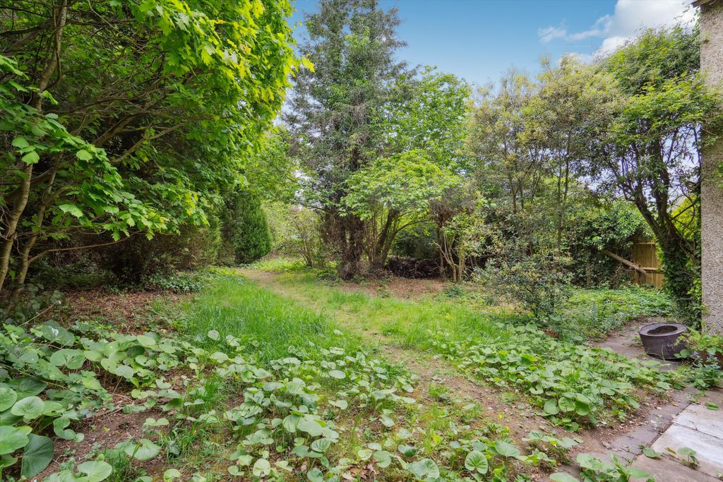 Property photo 3 of 18 Image