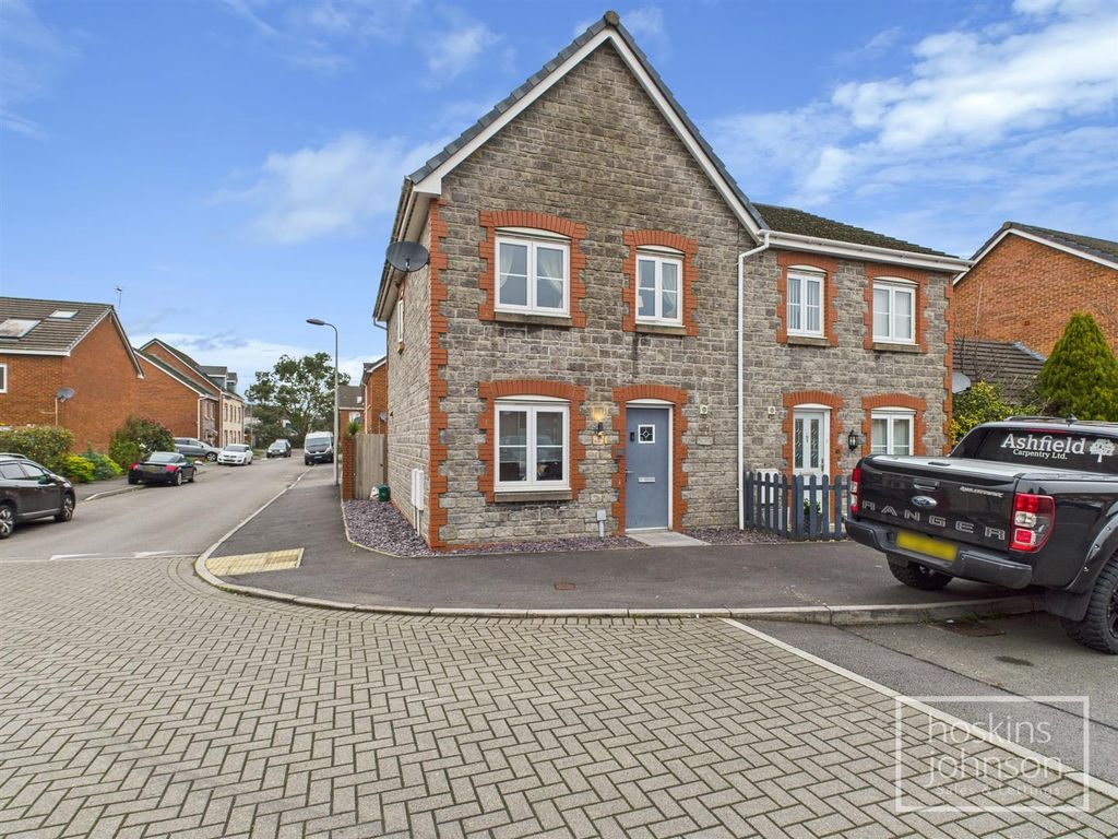 Property photo 1 of 23