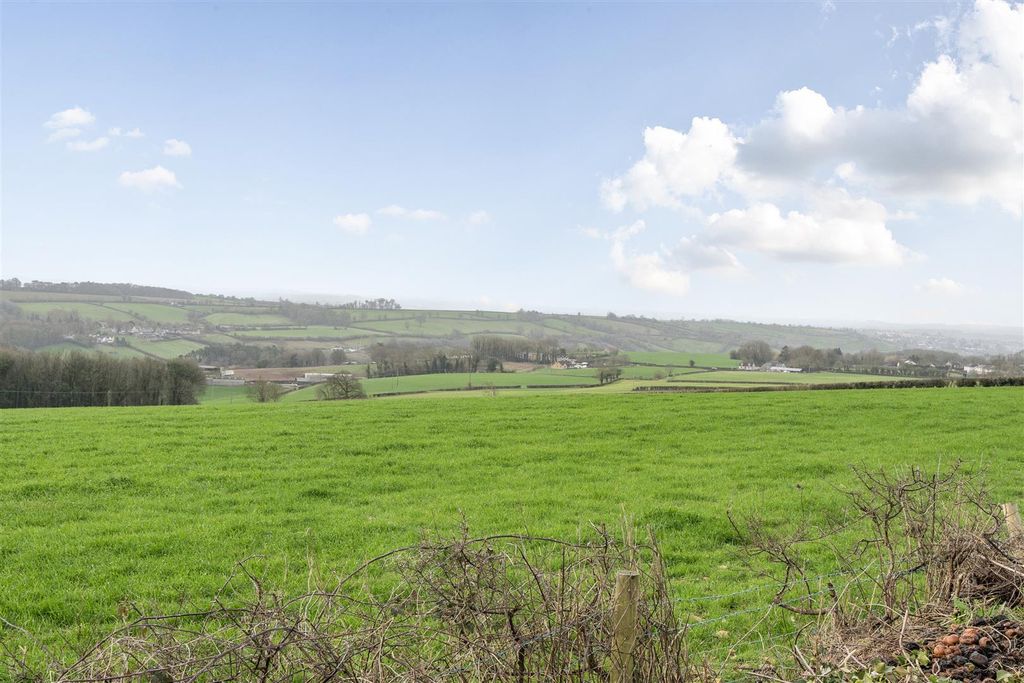 Property photo 2 of 20 Views