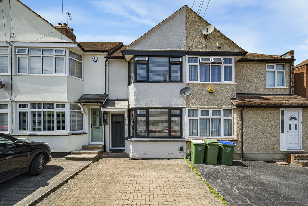 Property photo 1 of 28