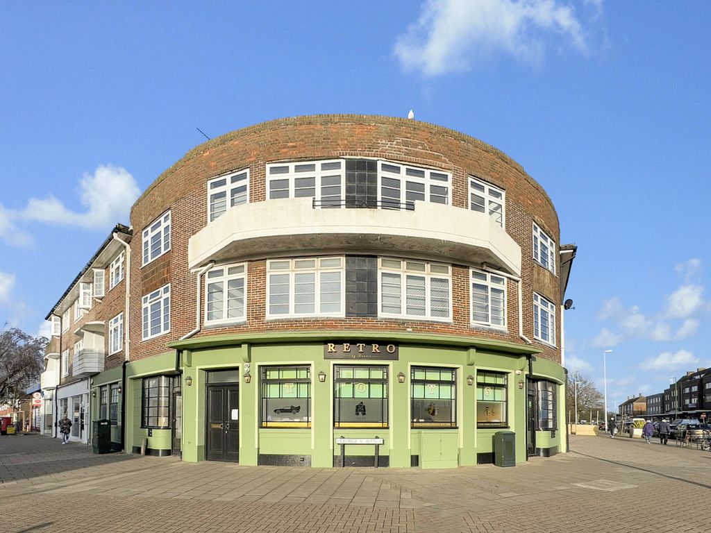 Property photo 1 of 6