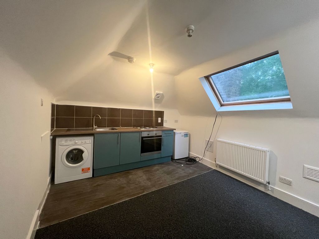 Property photo 1 of 4 Craster Road (6)