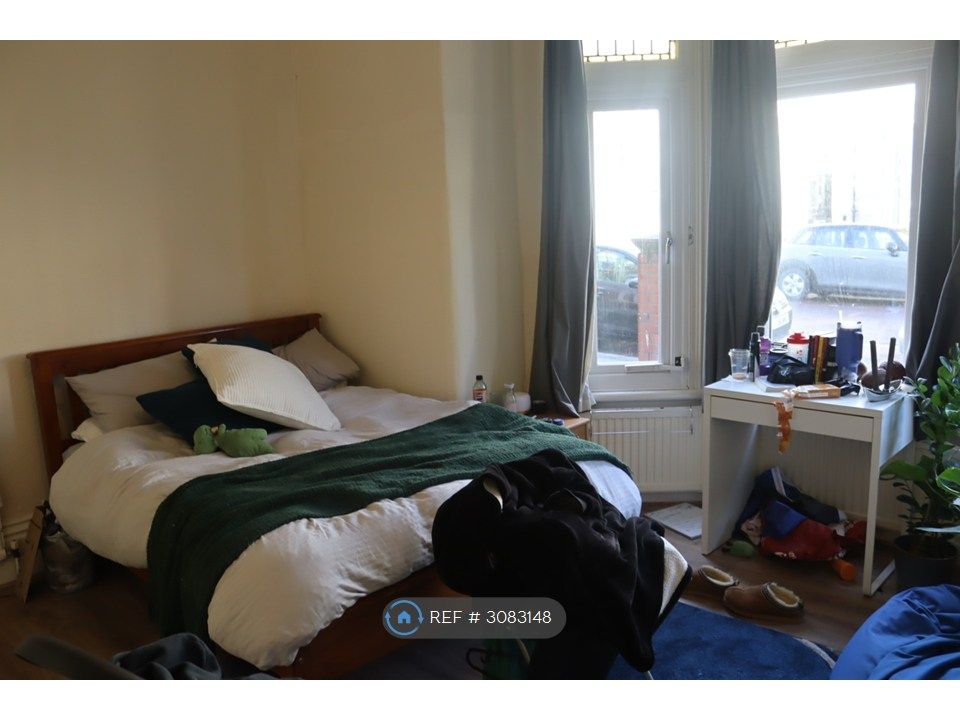 Property photo 2 of 11