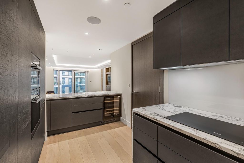 Property photo 3 of 24 Kitchen