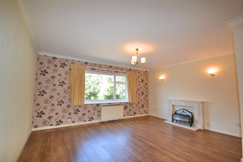 Property photo 2 of 9 2 (37).Png