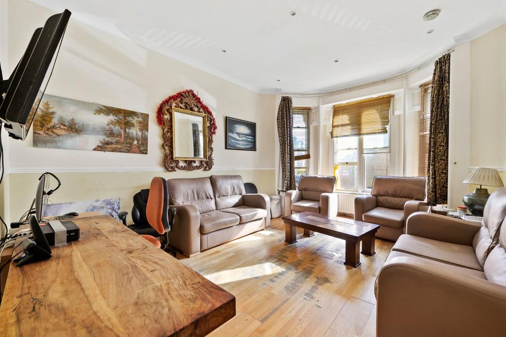 Property photo 3 of 18 Reception Room