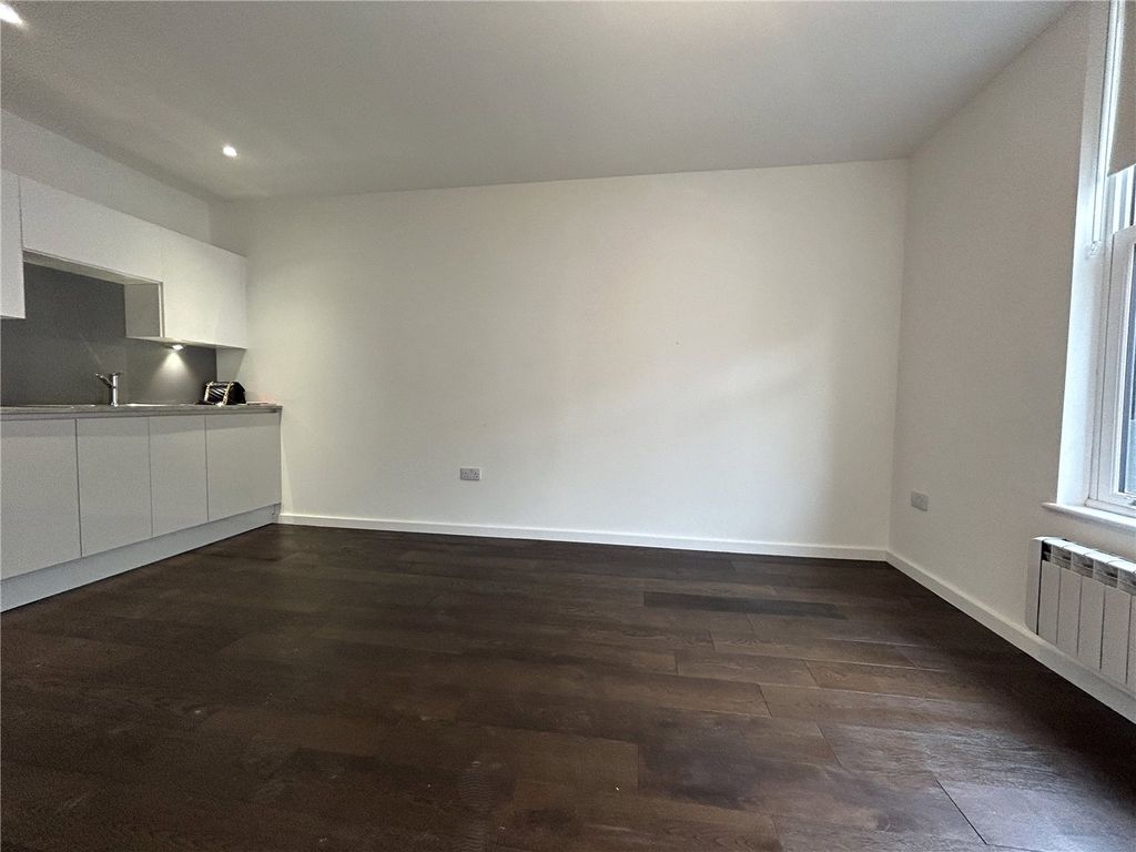 Property photo 2 of 7 Picture No. 04