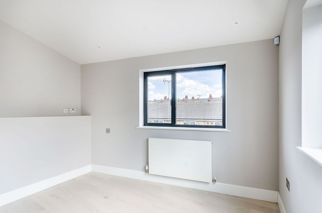 Property photo 2 of 3
