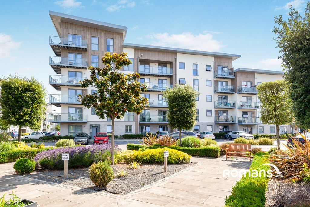 Property photo 3 of 11 Photo