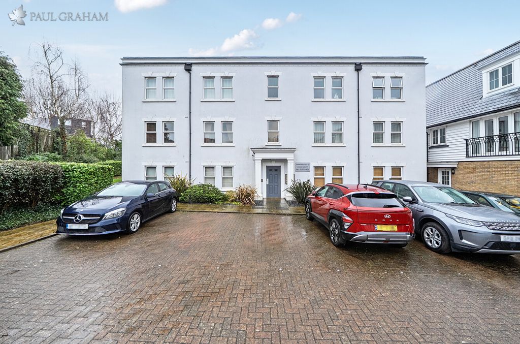 Property photo 1 of 18 Eae77F07-823F-429c-A4d0-4062397870E4