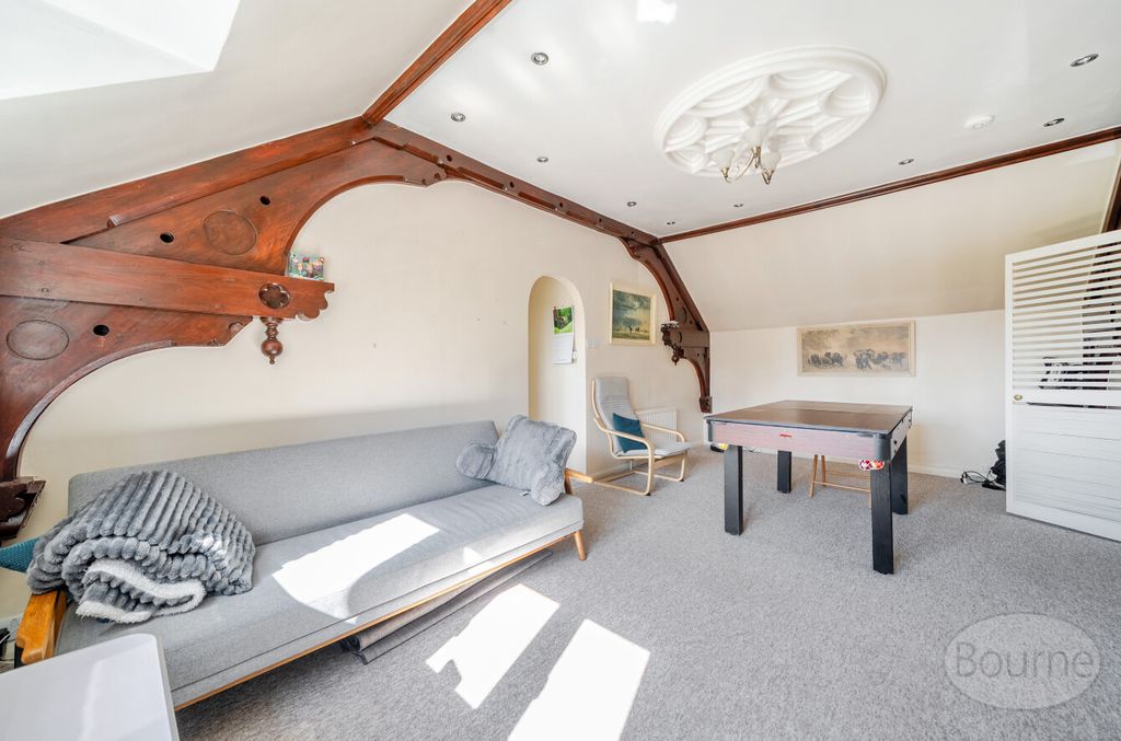 Property photo 2 of 18 Add3F648-2F5c-4A7...