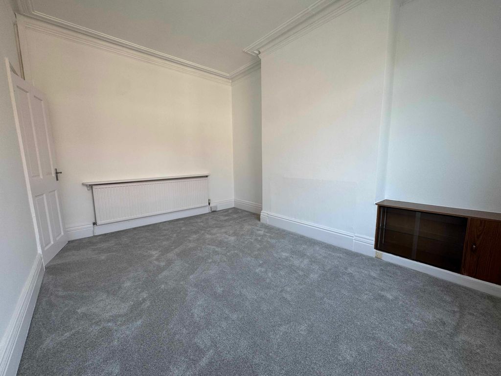 Property photo 3 of 12 Photo