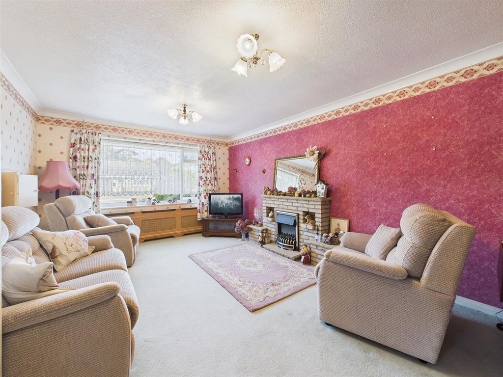 Property photo 3 of 16 Cam04116G0-Pr0253-Still002.Jpg
