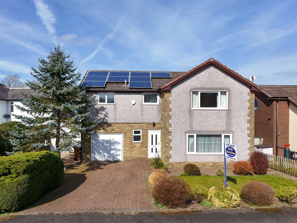 Property photo 1 of 30