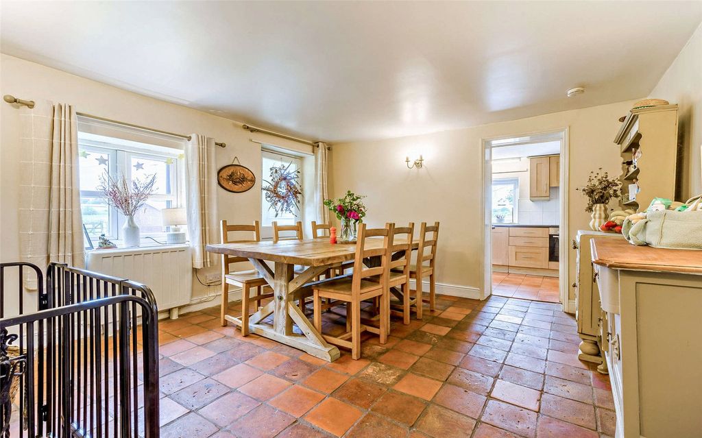 Property photo 3 of 10 Picture No. 03