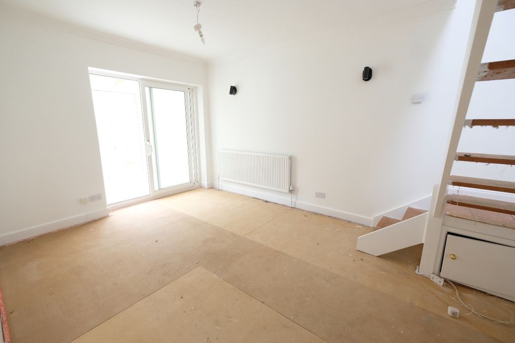 Property photo 2 of 13 Sitting/Dining Room