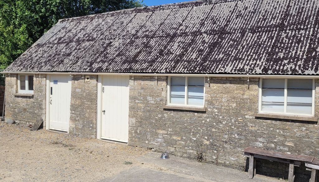Property photo 1 of 4