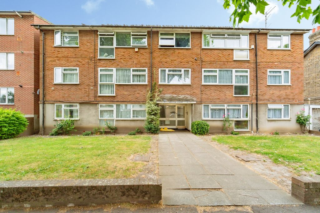 Property photo 2 of 13