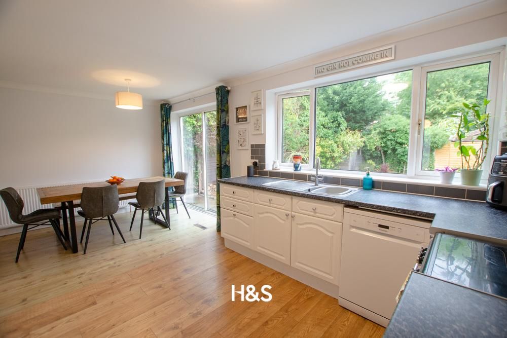 Property photo 3 of 15 60 Swanswell - Kitchen 3.Jpg