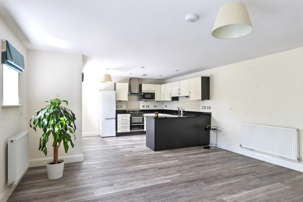 Property photo 2 of 14 Img_5143