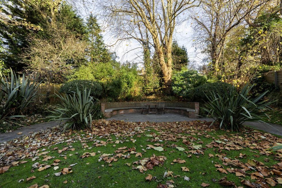Property photo 1 of 3