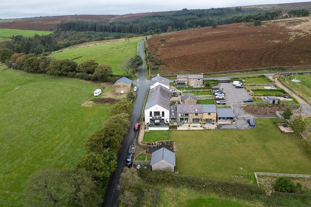 Property photo 1 of 31 4182451