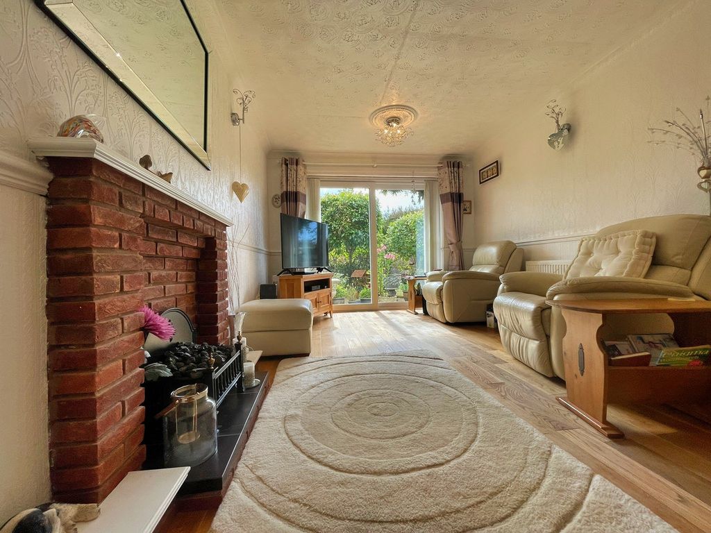 Property photo 3 of 23