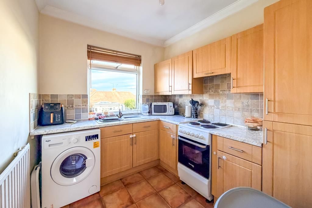 Property photo 3 of 7 Kitchen