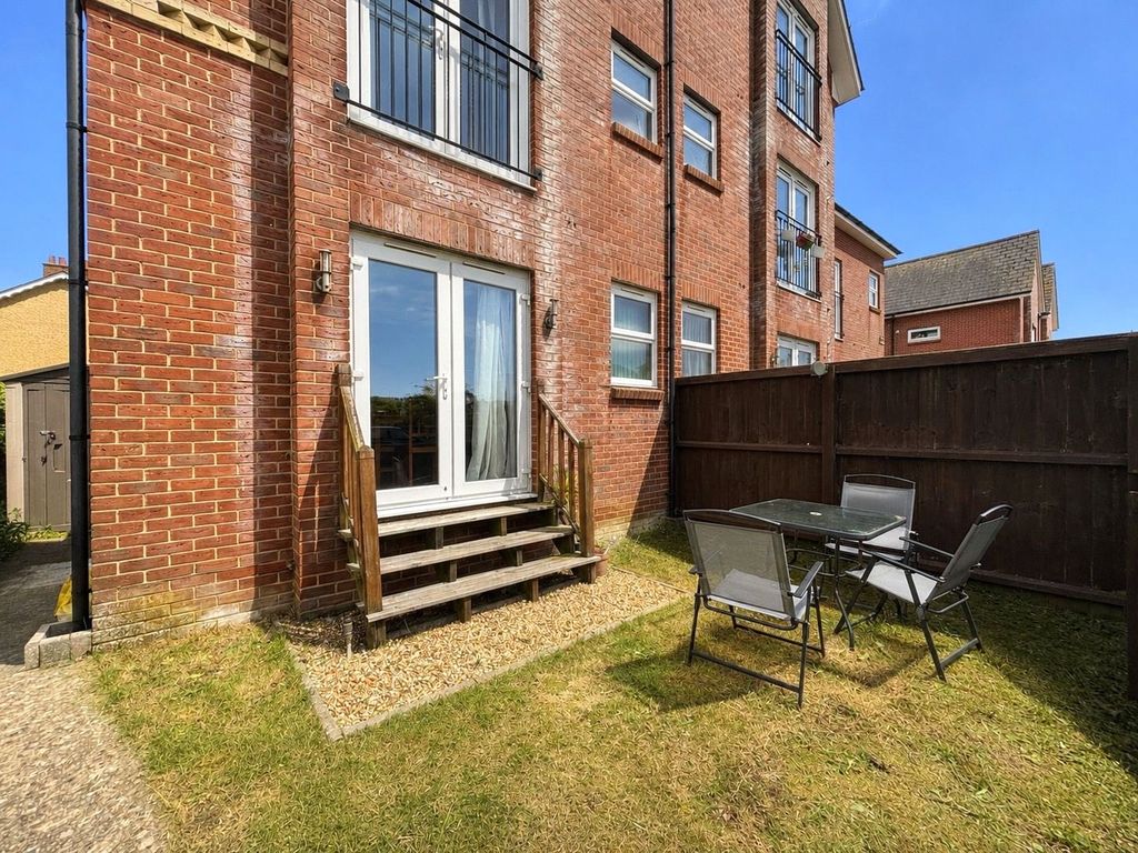 Property photo 2 of 12 Picture No. 51