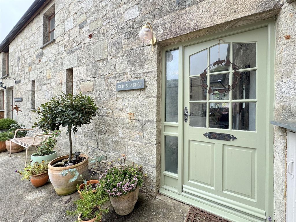 Property photo 1 of 39