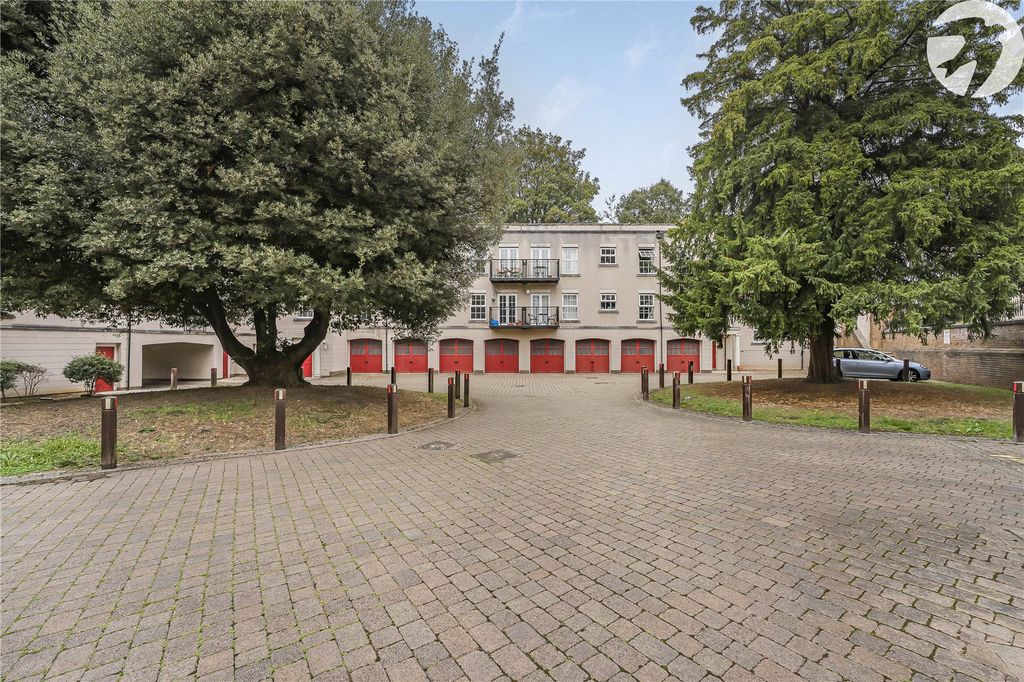 Property photo 1 of 22 Front Exterior