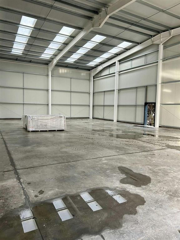 Property photo 2 of 5 2E2c7c91-5080-46Bd-960c-Bfd82Bac4Bce.Jpeg