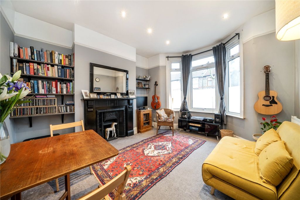 Property photo 2 of 11 Reception