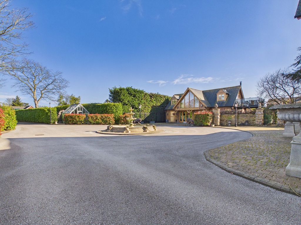 Property photo 3 of 69