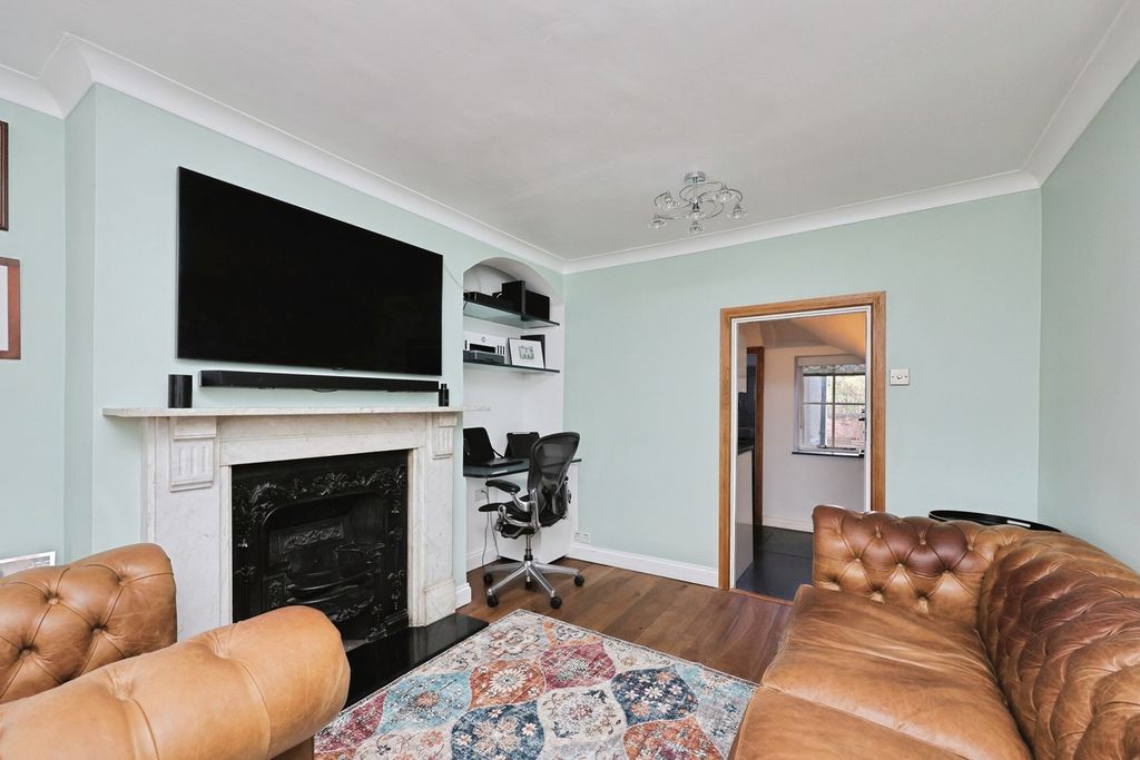 Property photo 3 of 12 Pbox-Img.Jpg