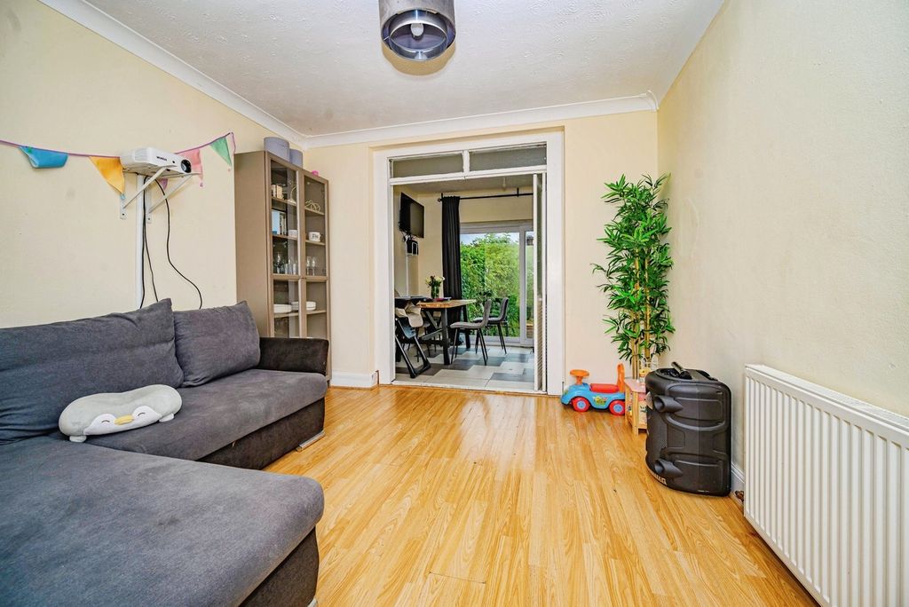 Property photo 3 of 16 Reception Room