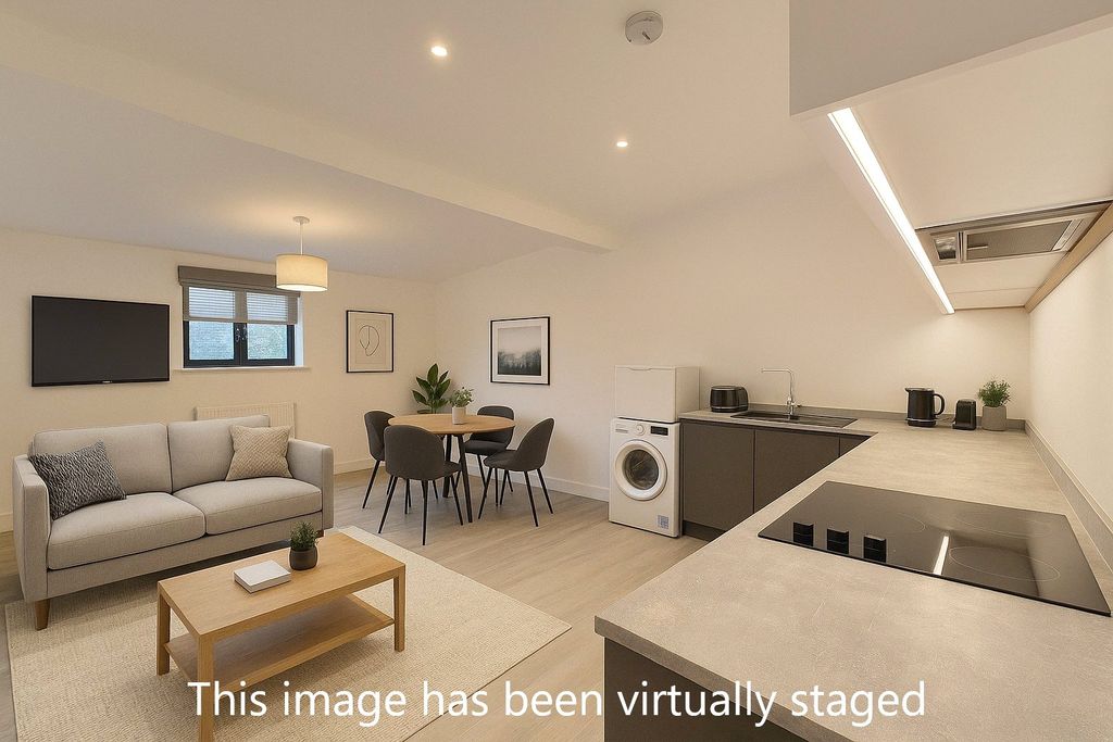 Property photo 2 of 9 Picture No. 12