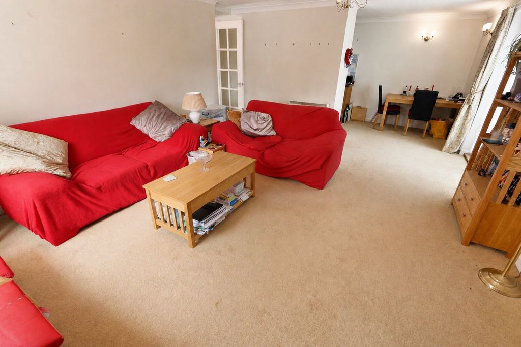Property photo 2 of 22