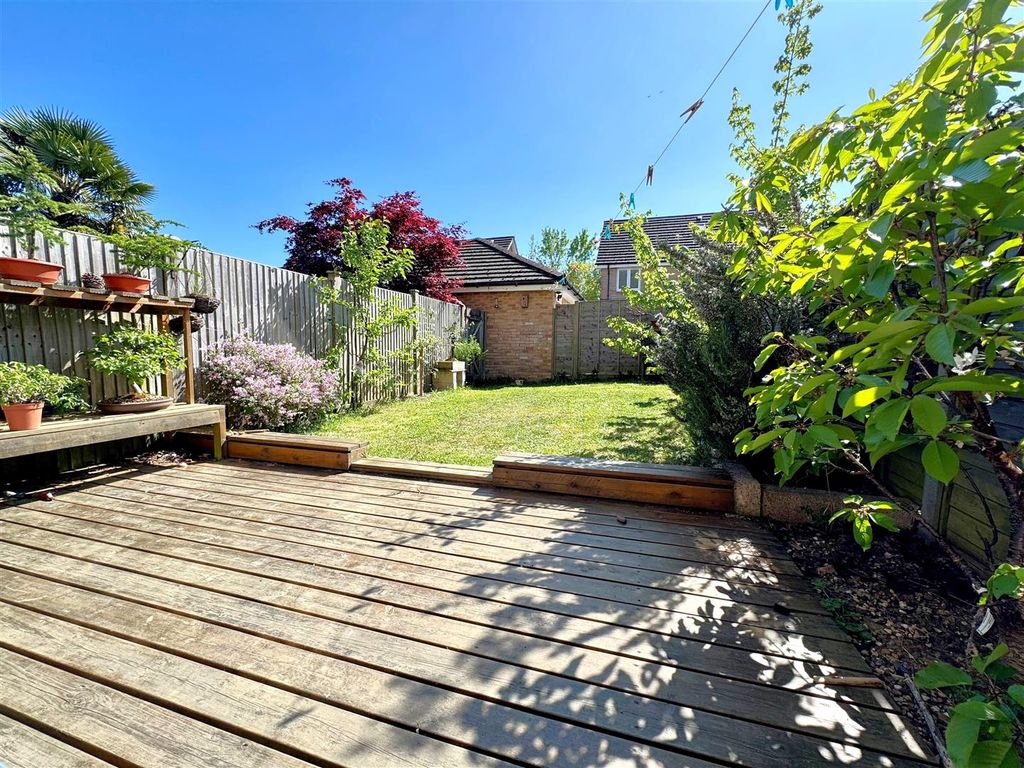 Property photo 2 of 14 Garden.Jpg