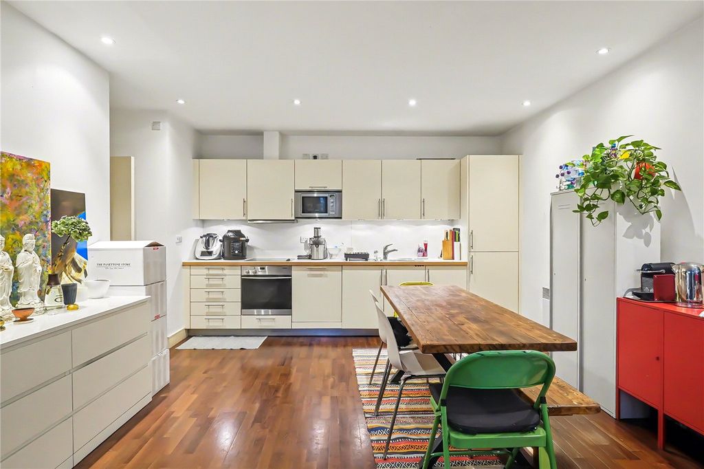 Property photo 3 of 14 Picture No. 34