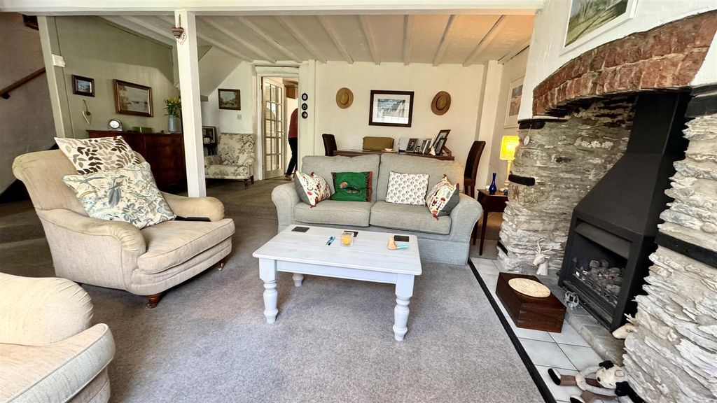 Property photo 2 of 16 11.Jpg