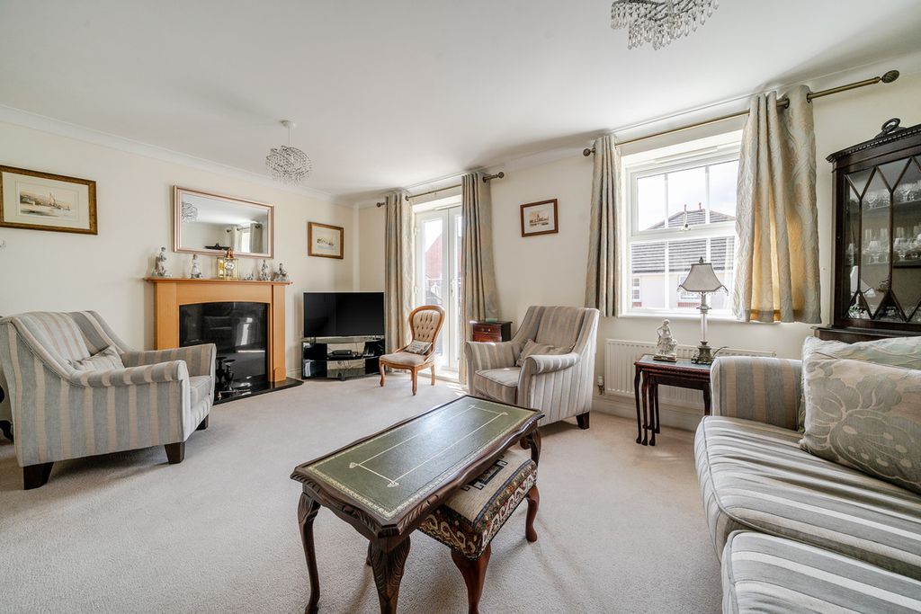 Property photo 2 of 16