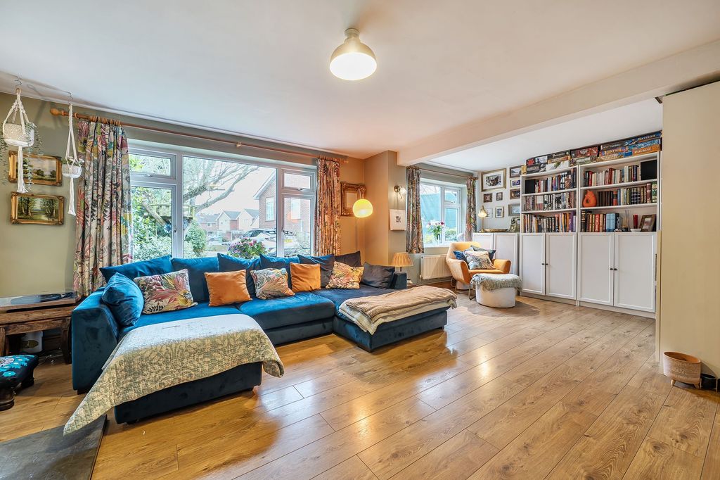 Property photo 3 of 18