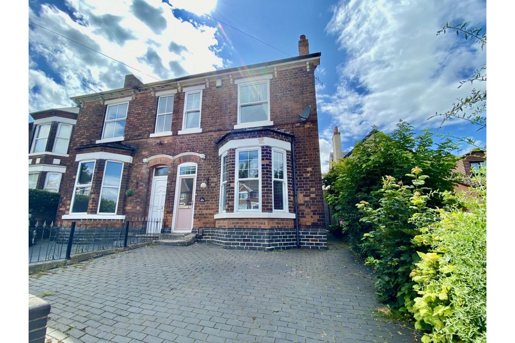 Property photo 1 of 37
