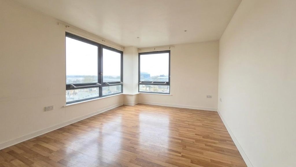 Property photo 2 of 13 Lounge Area